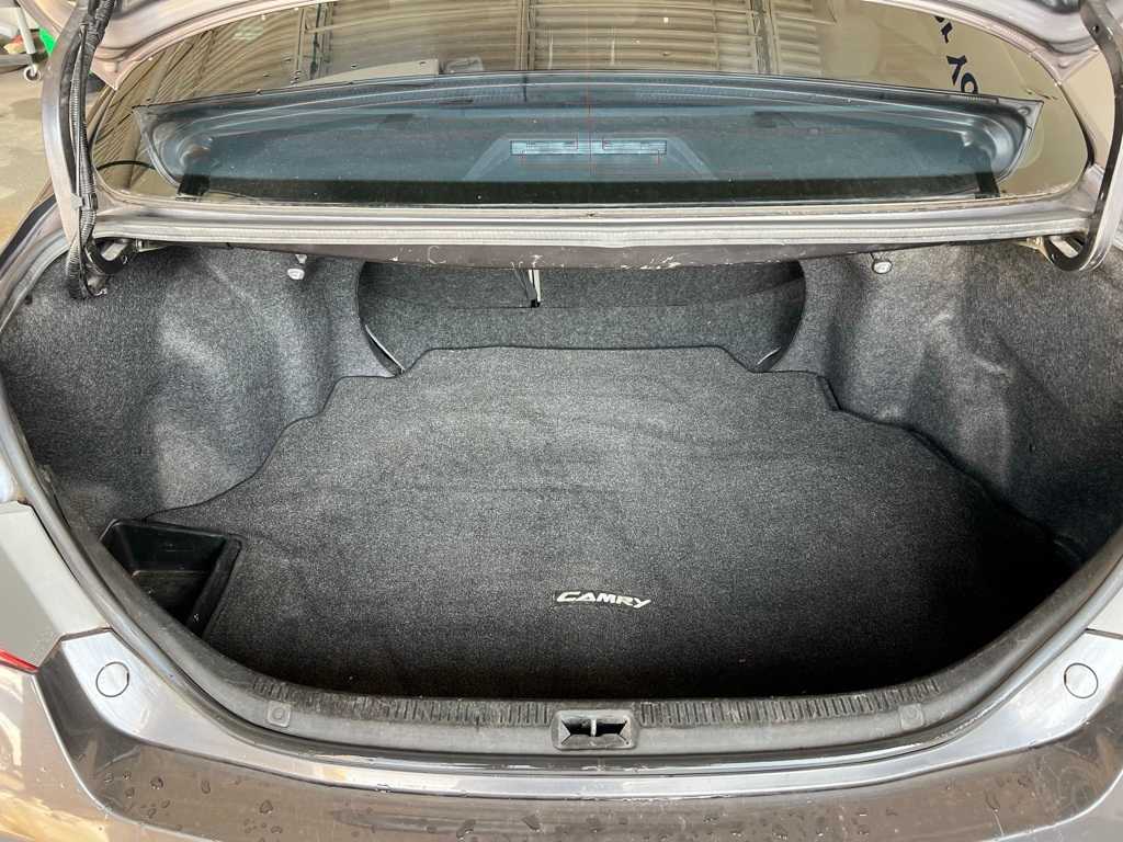 Thumbnail: 2011 Toyota Camry - 22