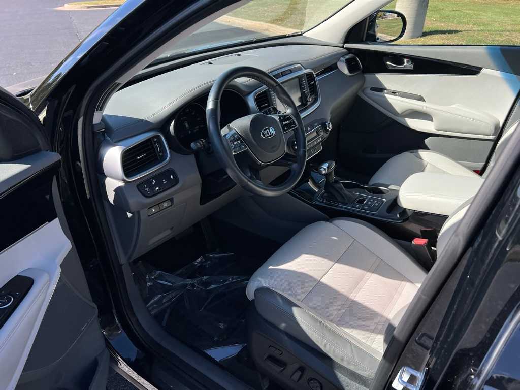 Thumbnail: 2019 Kia Sorento - 2