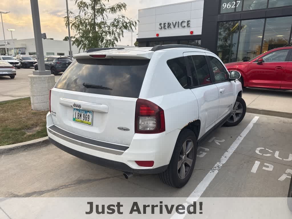 Thumbnail: 2016 Jeep Compass - 3