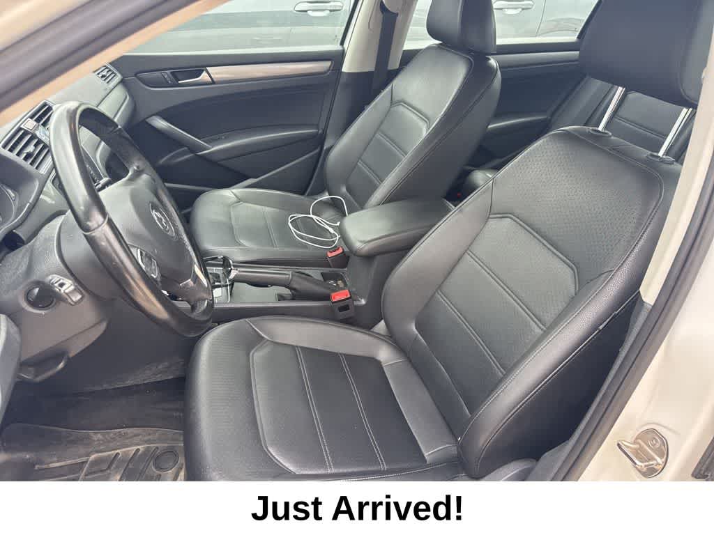 Thumbnail: 2015 Volkswagen Passat - 7