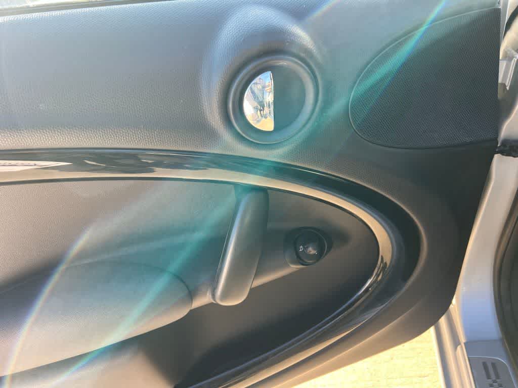 Thumbnail: 2011 MINI Cooper Countryman - 23