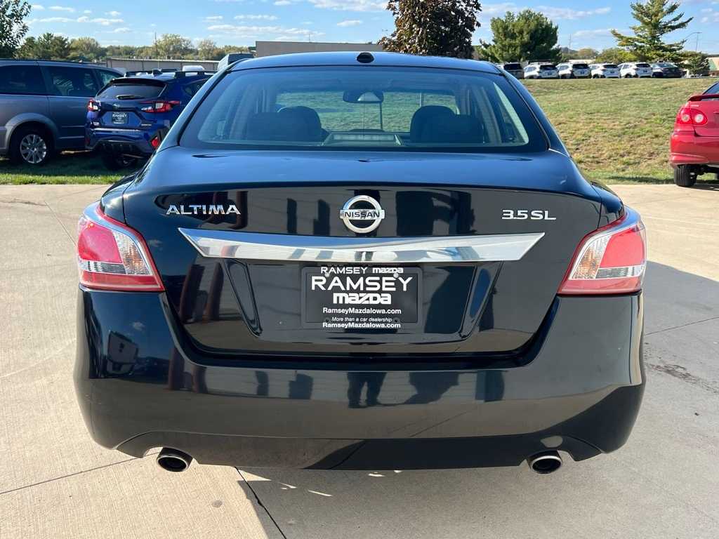 Thumbnail: 2013 Nissan Altima - 4