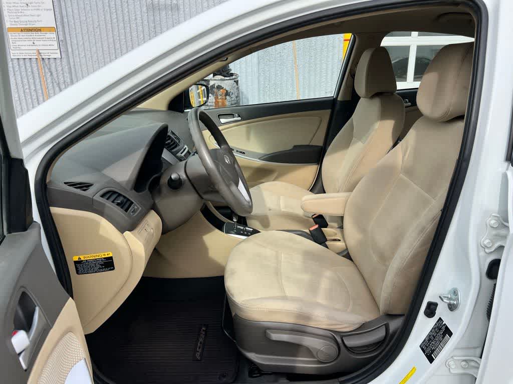 Thumbnail: 2014 Hyundai Accent - 14