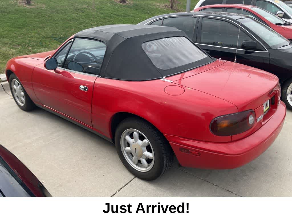 Thumbnail: 1990 Mazda MX-5 Miata - 3