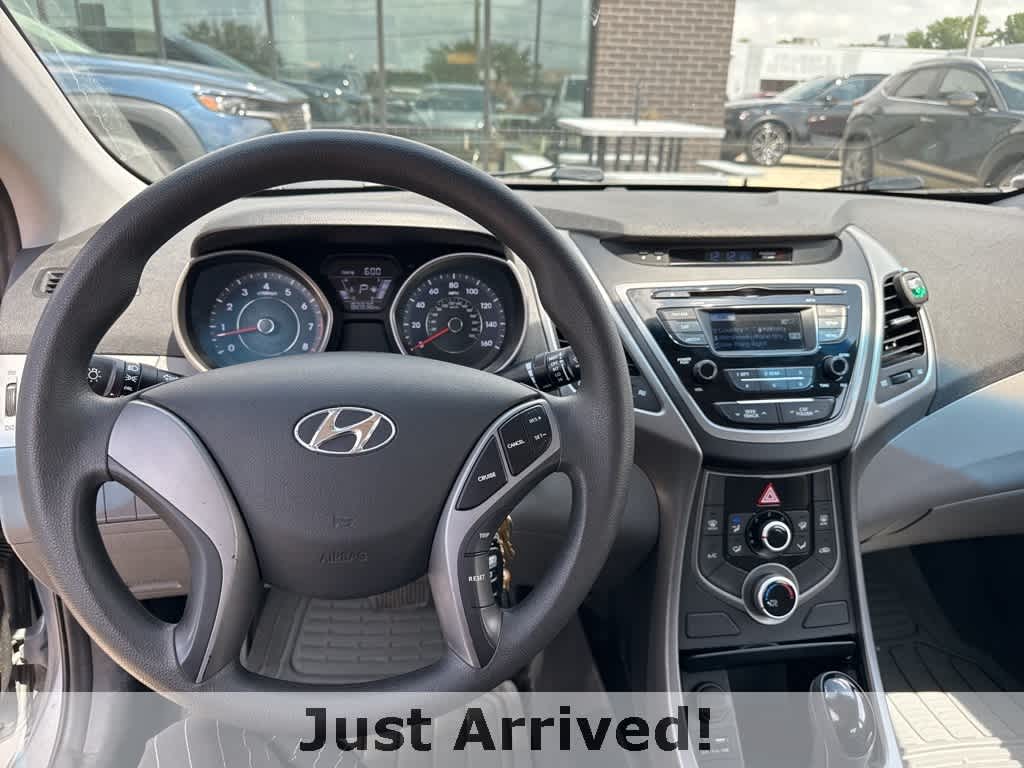 Thumbnail: 2016 Hyundai Elantra - 8