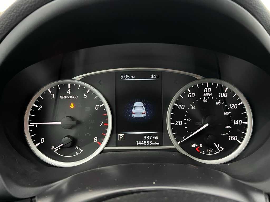 Thumbnail: 2017 Nissan Sentra - 32