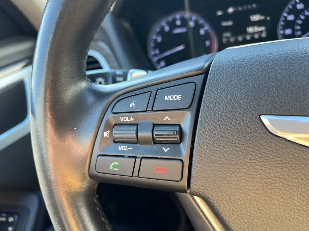 Thumbnail: 2015 Hyundai Genesis - 30