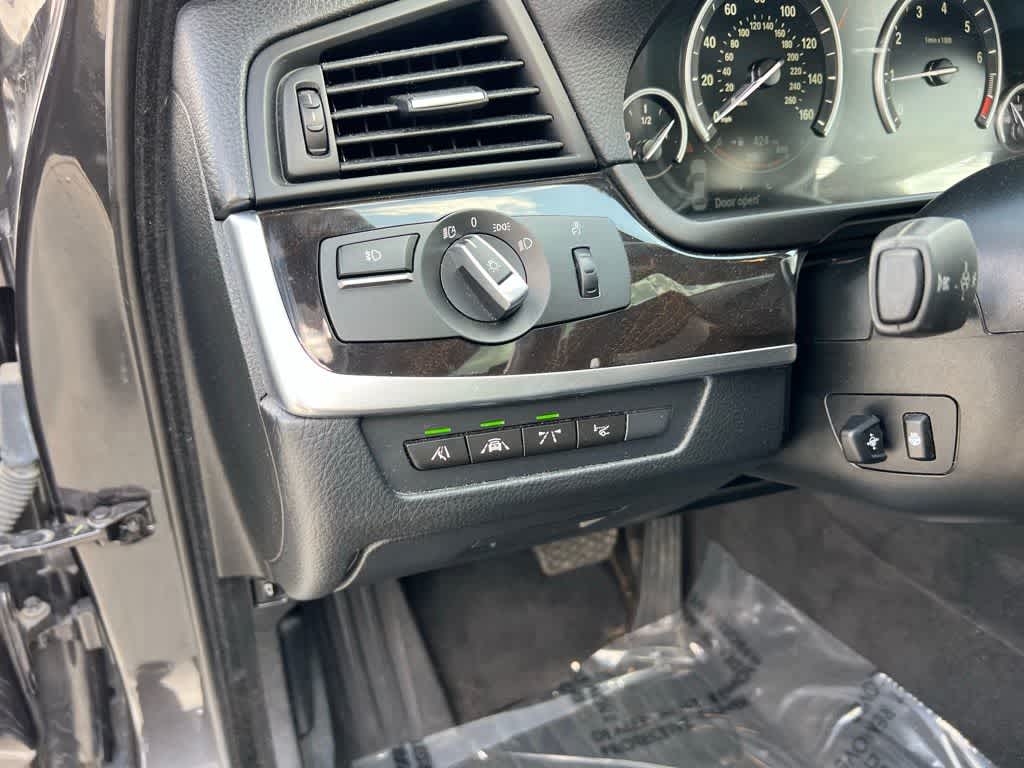 Thumbnail: 2016 BMW 5 Series - 15