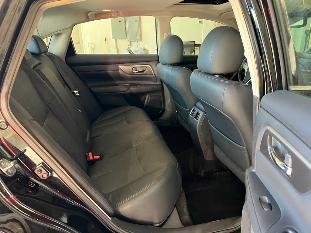 Thumbnail: 2013 Nissan Altima - 19