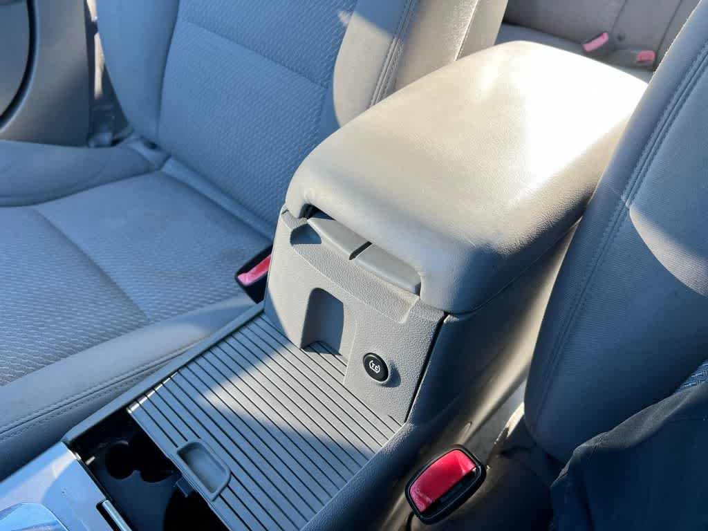 Thumbnail: 2008 Saturn Aura - 39