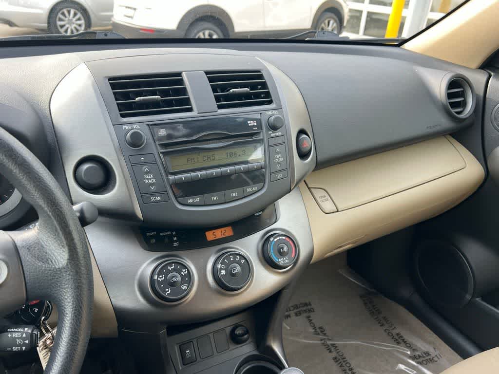 Thumbnail: 2010 Toyota RAV4 - 24