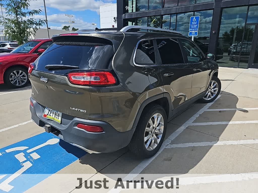 Thumbnail: 2015 Jeep Cherokee - 3