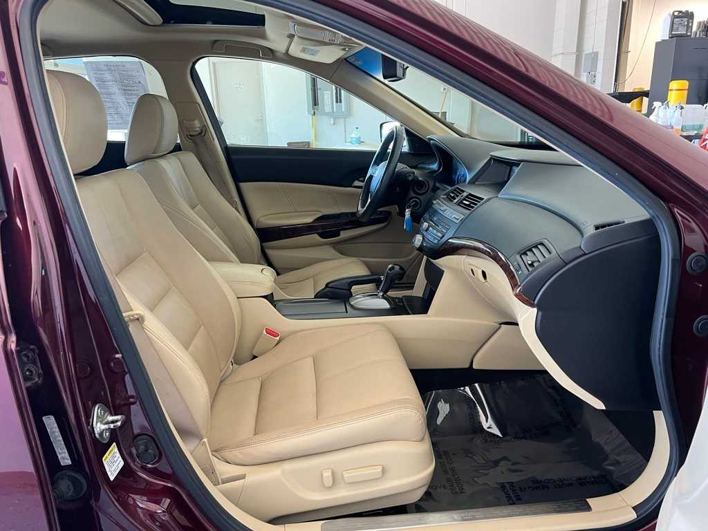 Thumbnail: 2012 Honda Crosstour - 20