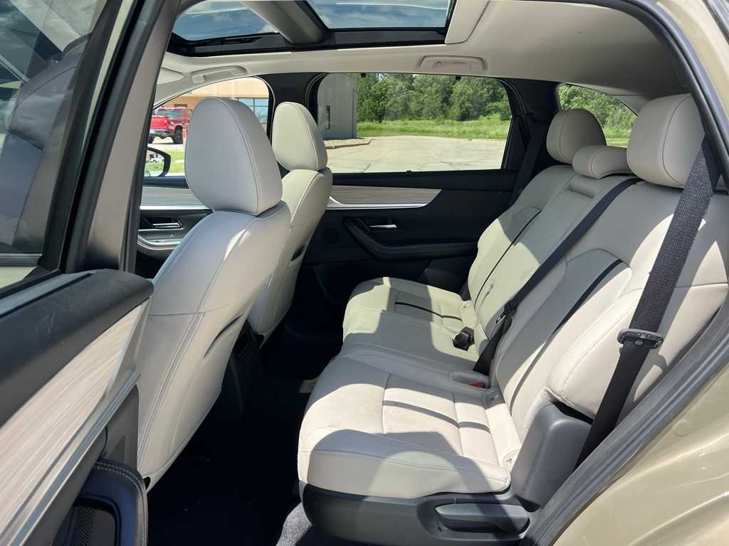Thumbnail: 2025 Mazda CX-70 - 17