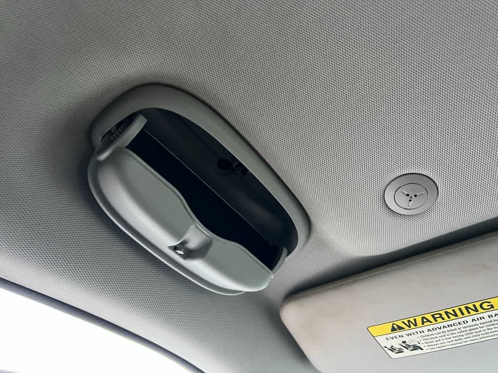 Thumbnail: 2012 Kia Sedona - 30