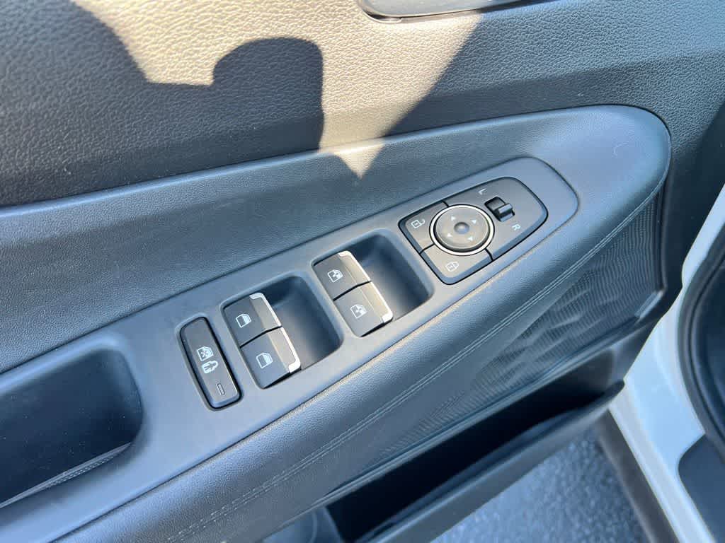 Thumbnail: 2023 Hyundai Santa Fe - 16