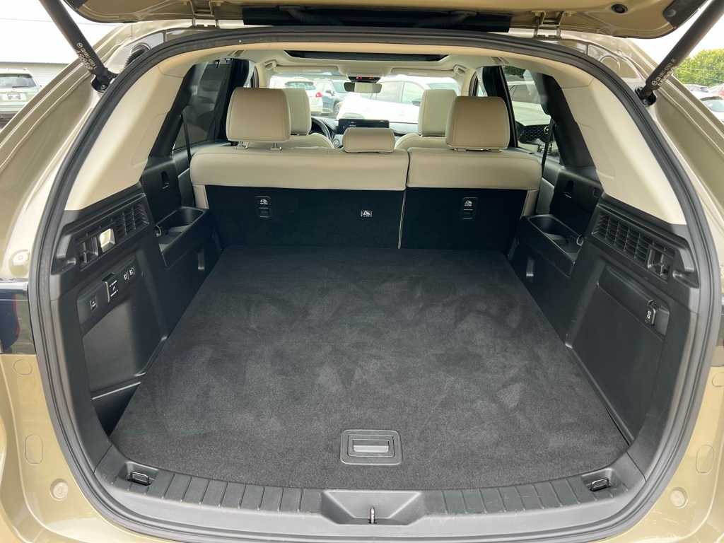 Thumbnail: 2025 Mazda CX-70 - 23