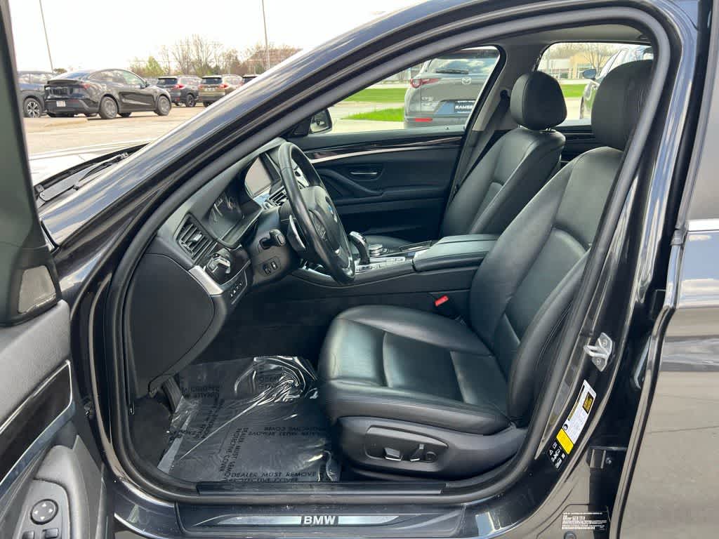 Thumbnail: 2016 BMW 5 Series - 12