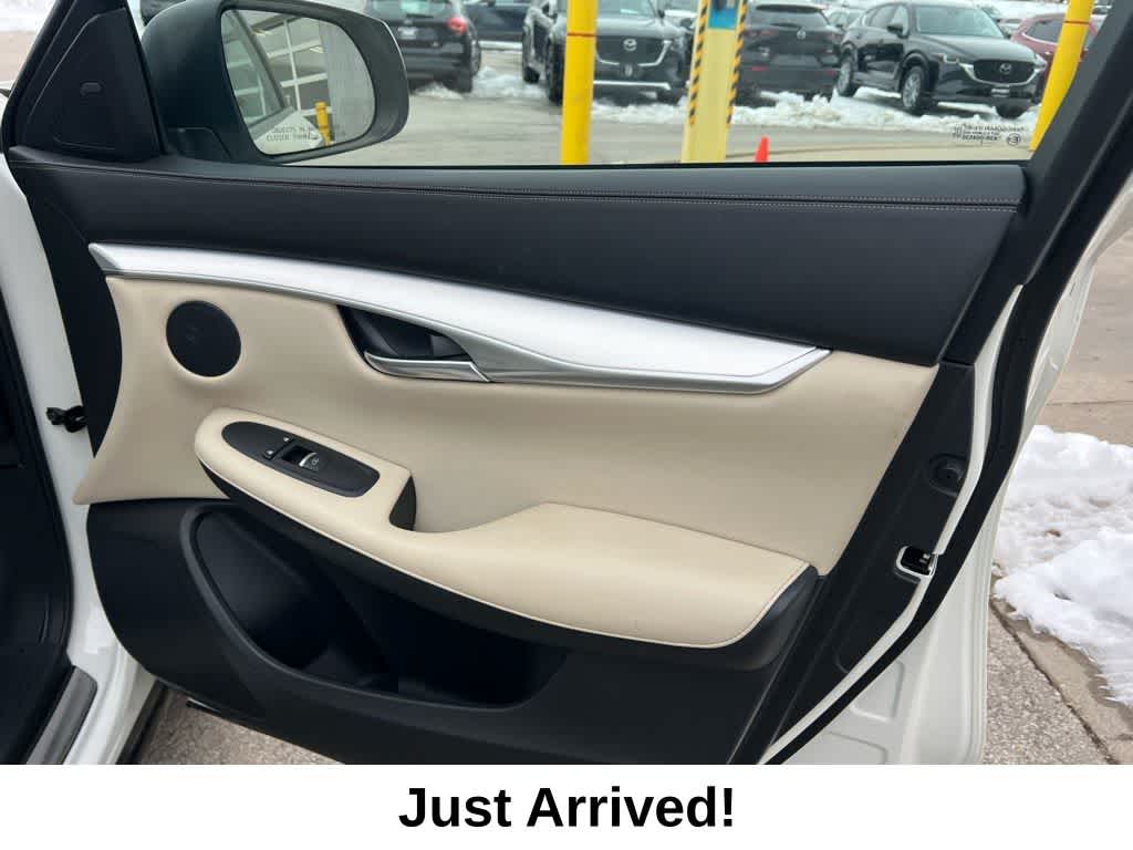 Thumbnail: 2019 INFINITI QX50 - 28