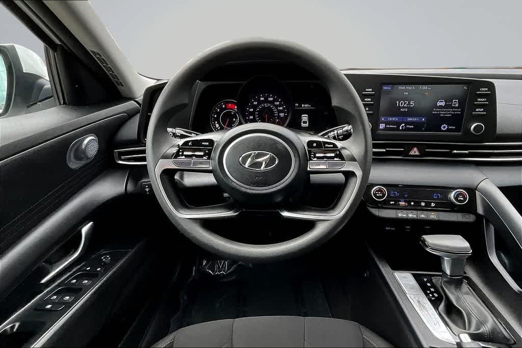 Thumbnail: 2022 Hyundai Elantra - 5