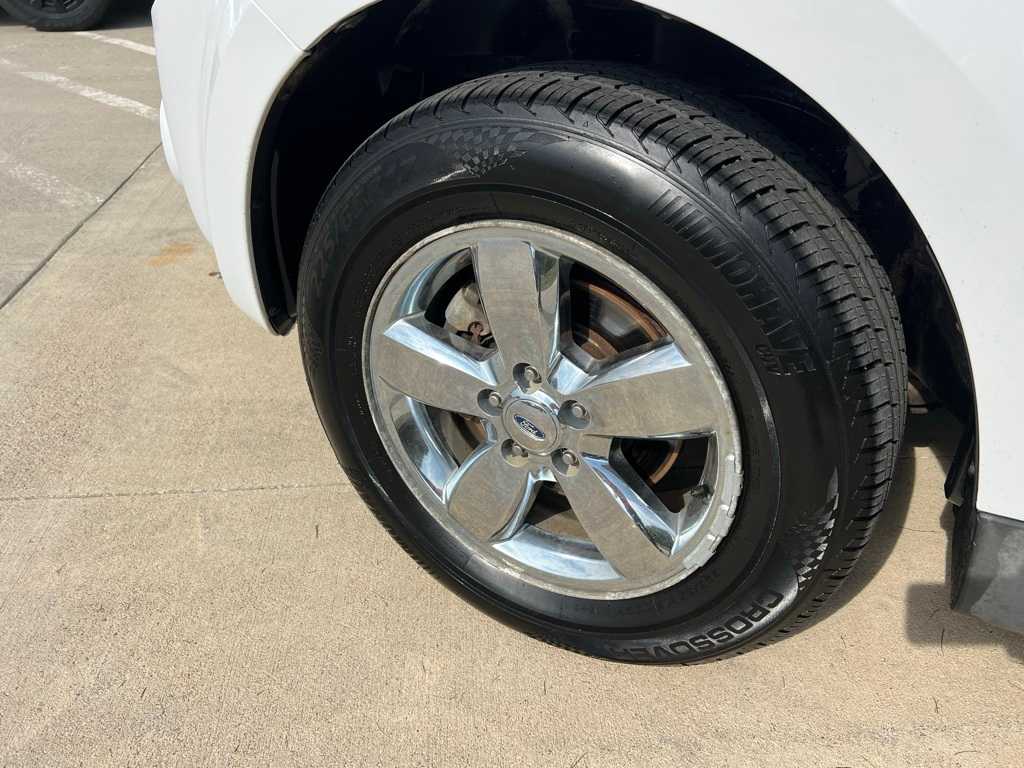 Thumbnail: 2008 Ford Escape - 10