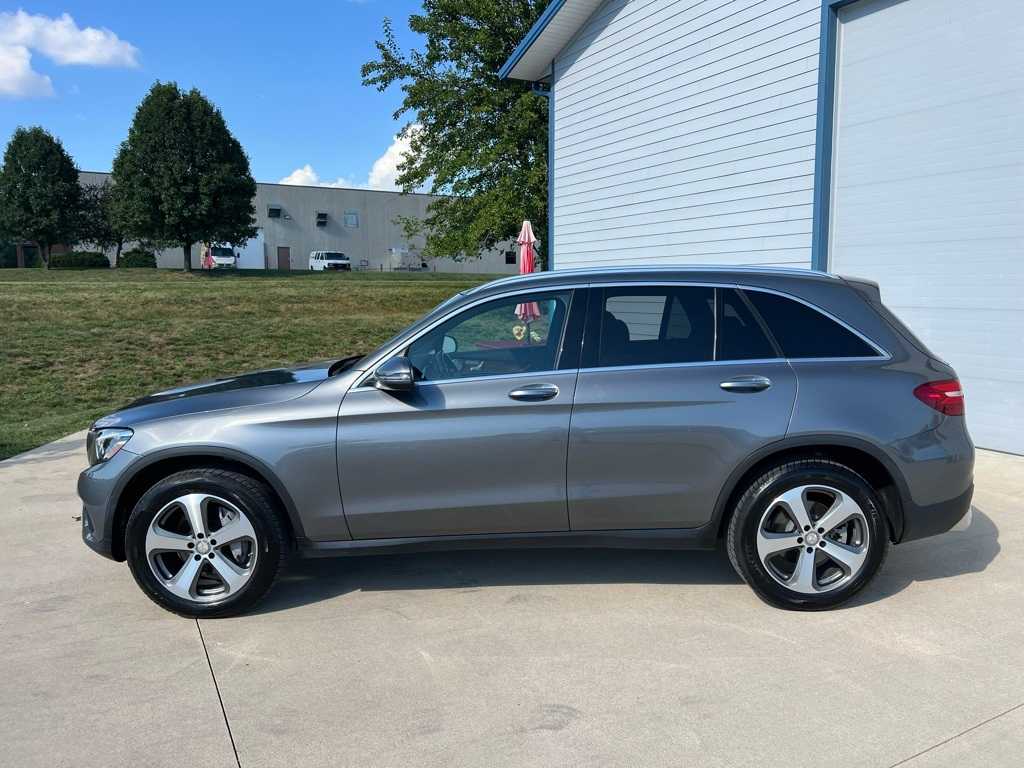 Thumbnail: 2017 Mercedes-Benz GLC - 3