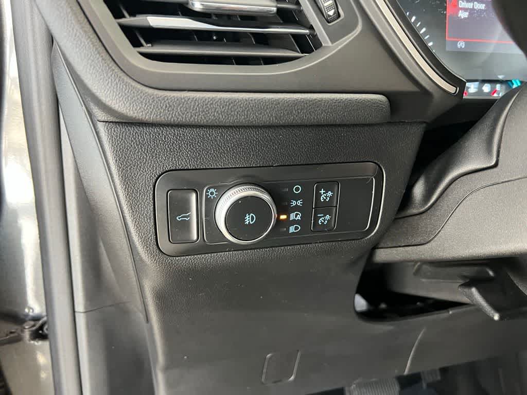 Thumbnail: 2020 Ford Escape - 15