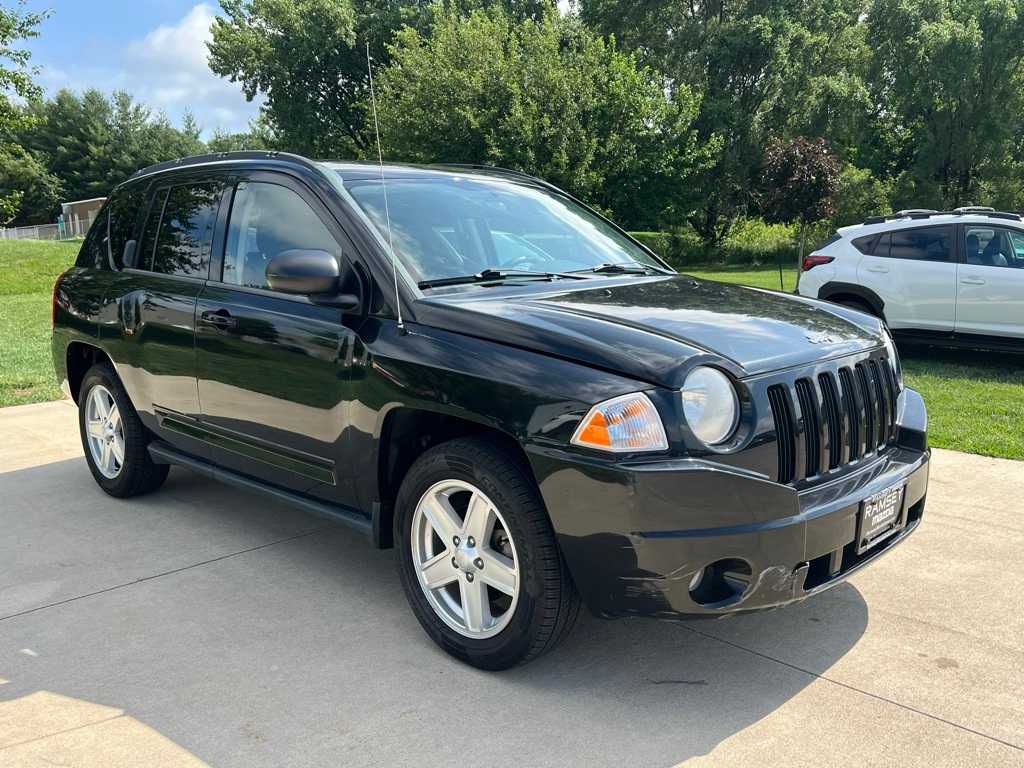 Thumbnail: 2010 Jeep Compass - 8