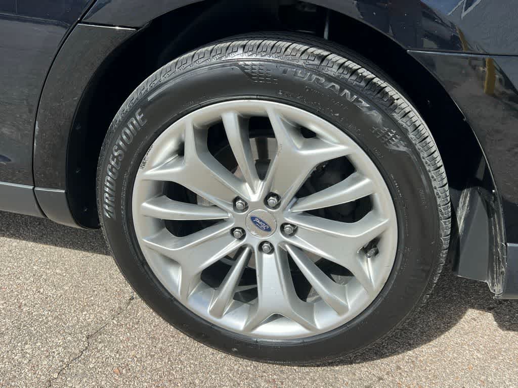 Thumbnail: 2017 Ford Taurus - 11