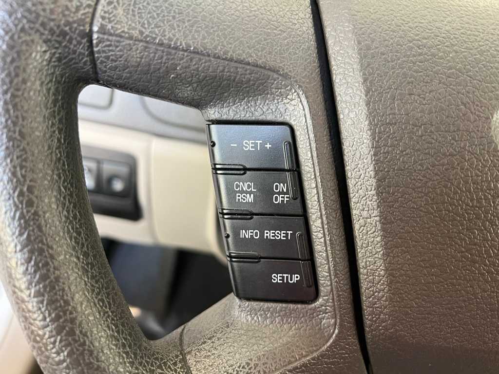 Thumbnail: 2012 Ford Fusion - 21