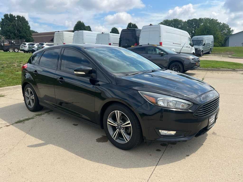 Thumbnail: 2016 Ford Focus - 8