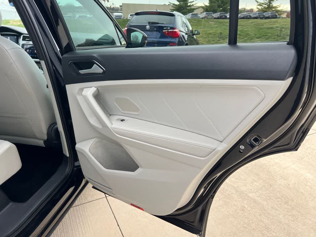 Thumbnail: 2023 Volkswagen Tiguan - 31