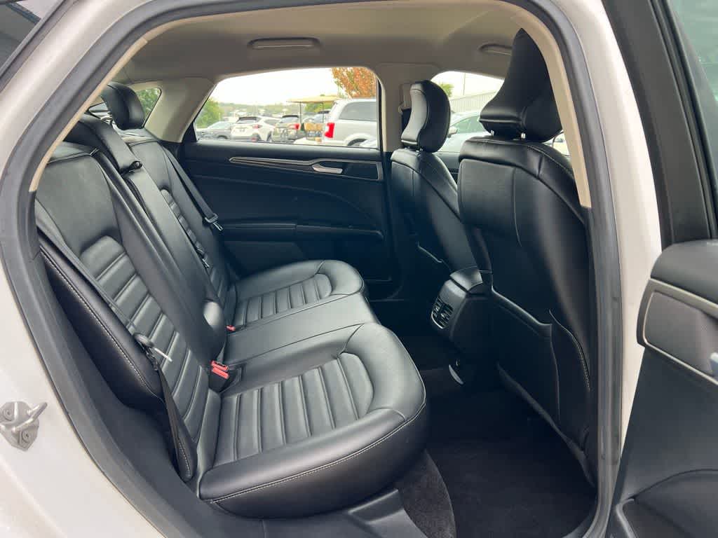 Thumbnail: 2017 Ford Fusion - 17