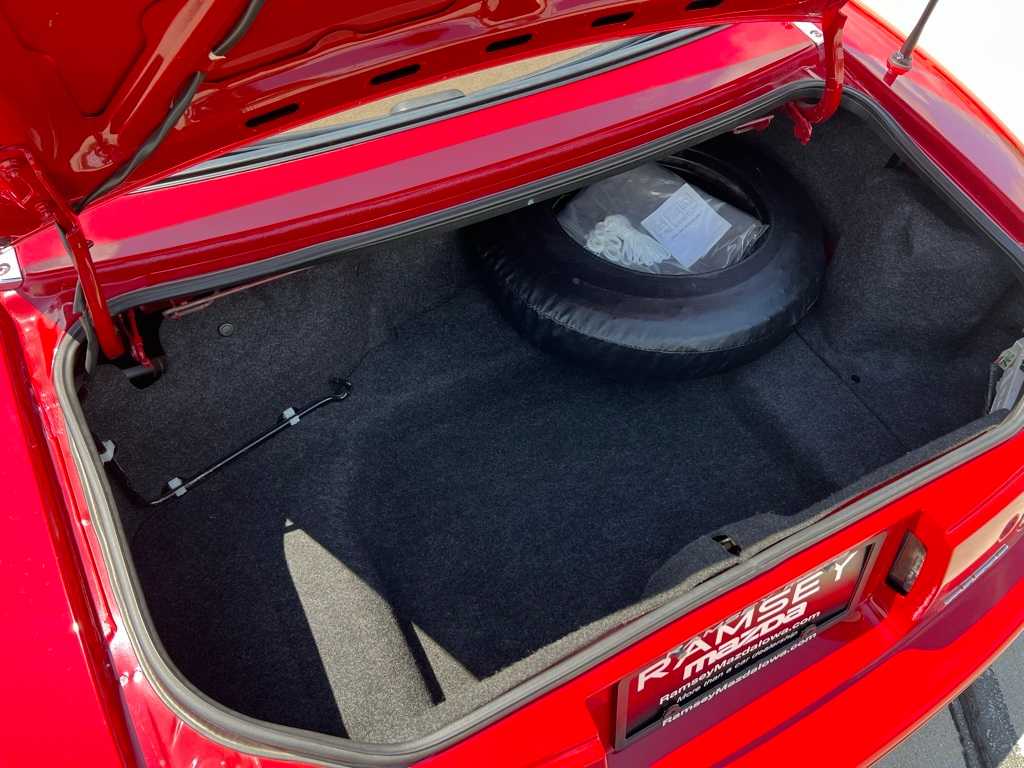 Thumbnail: 1995 Mazda MX-5 Miata - 35