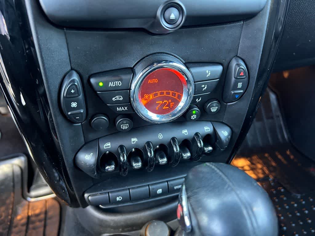 Thumbnail: 2011 MINI Cooper Countryman - 35