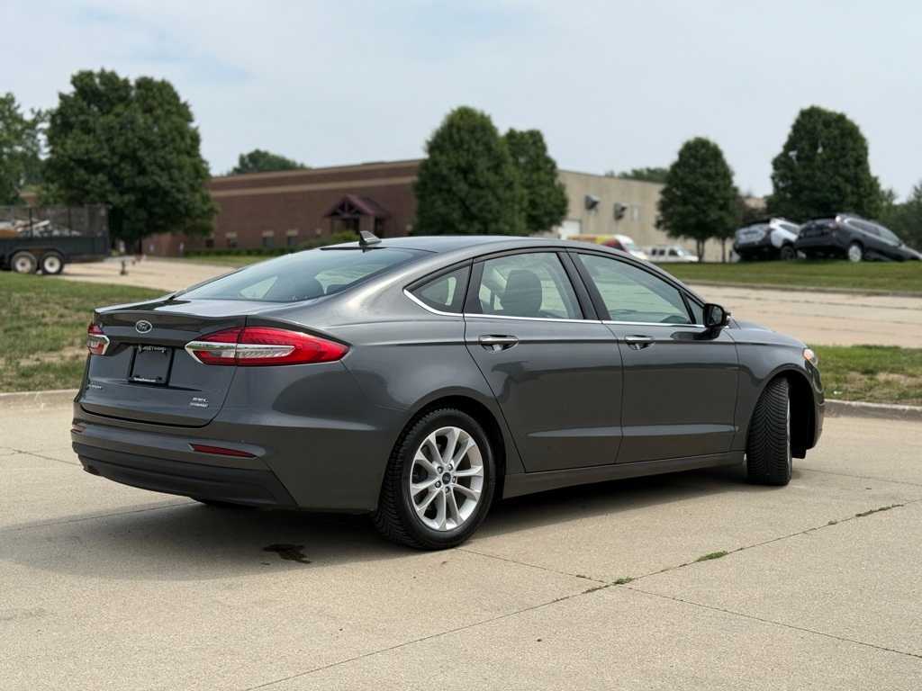 2020 Ford Fusion SEL 10