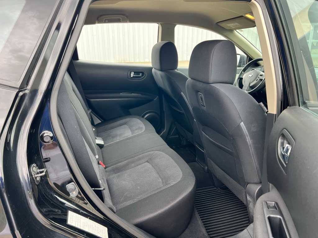 Thumbnail: 2012 Nissan Rogue - 16