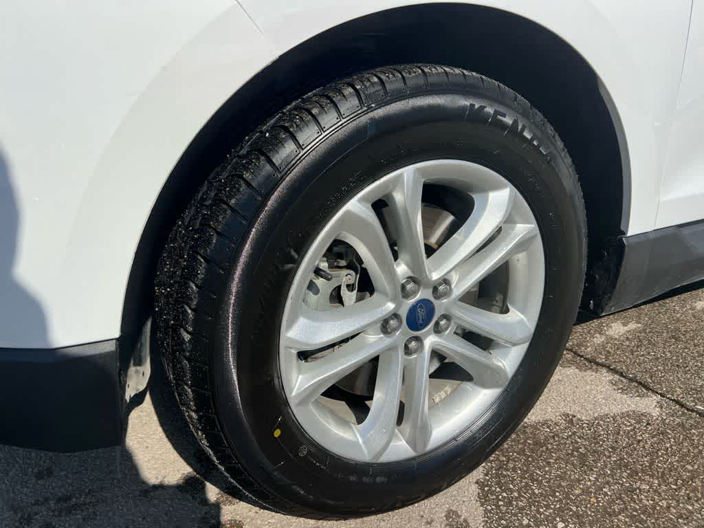 Thumbnail: 2019 Ford Edge - 10