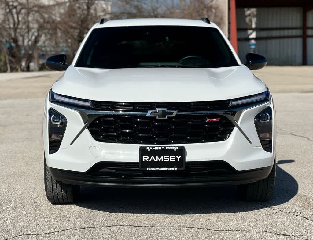 Thumbnail: 2025 Chevrolet Trax - 9