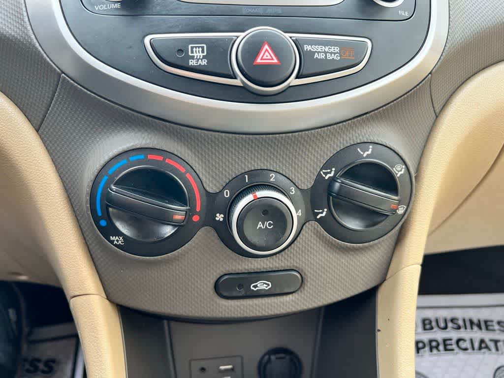 Thumbnail: 2014 Hyundai Accent - 24