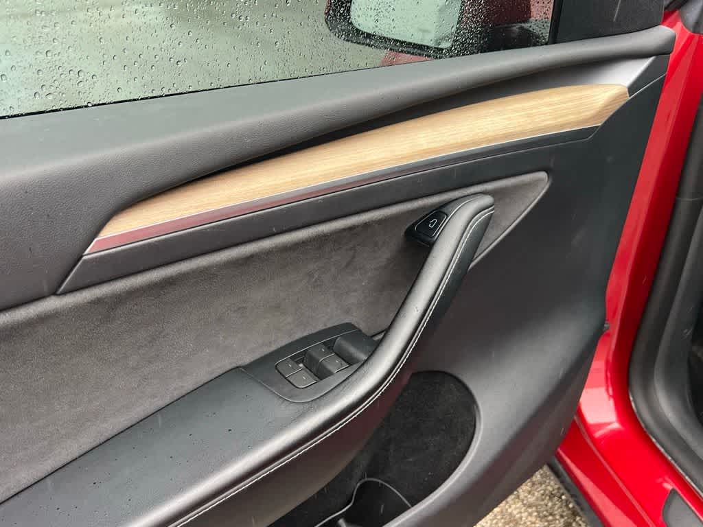 Thumbnail: 2022 Tesla Model Y - 14