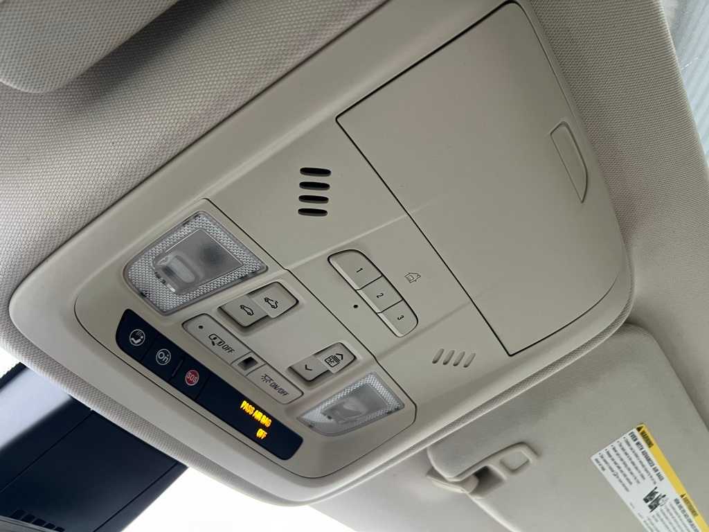 Thumbnail: 2017 Cadillac XT5 - 45