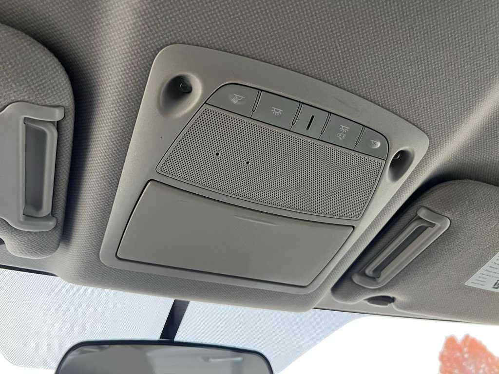 Thumbnail: 2017 Nissan Sentra - 31