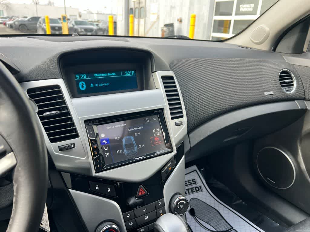 Thumbnail: 2011 Chevrolet Cruze - 27