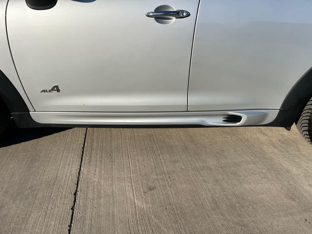 Thumbnail: 2011 MINI Cooper Countryman - 12