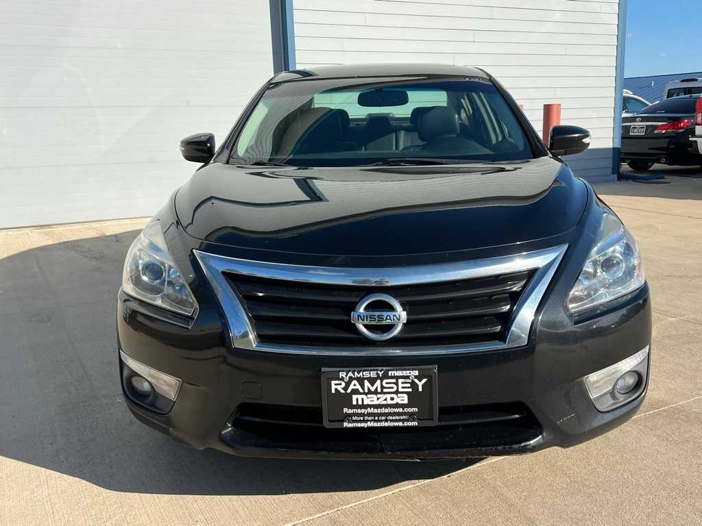 Thumbnail: 2013 Nissan Altima - 9