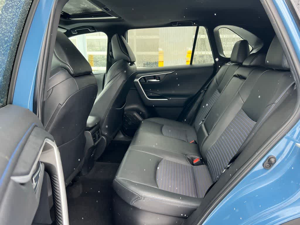 Thumbnail: 2022 Toyota RAV4 - 17