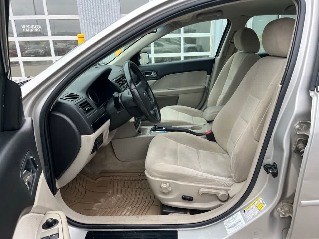 Thumbnail: 2008 Ford Fusion - 15