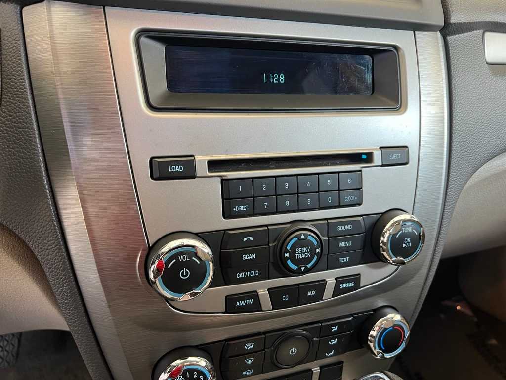Thumbnail: 2012 Ford Fusion - 24