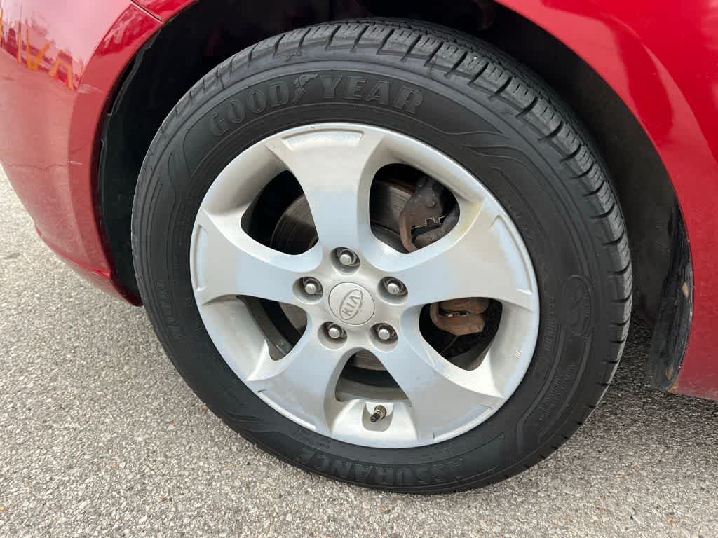 Thumbnail: 2010 Kia Forte - 10